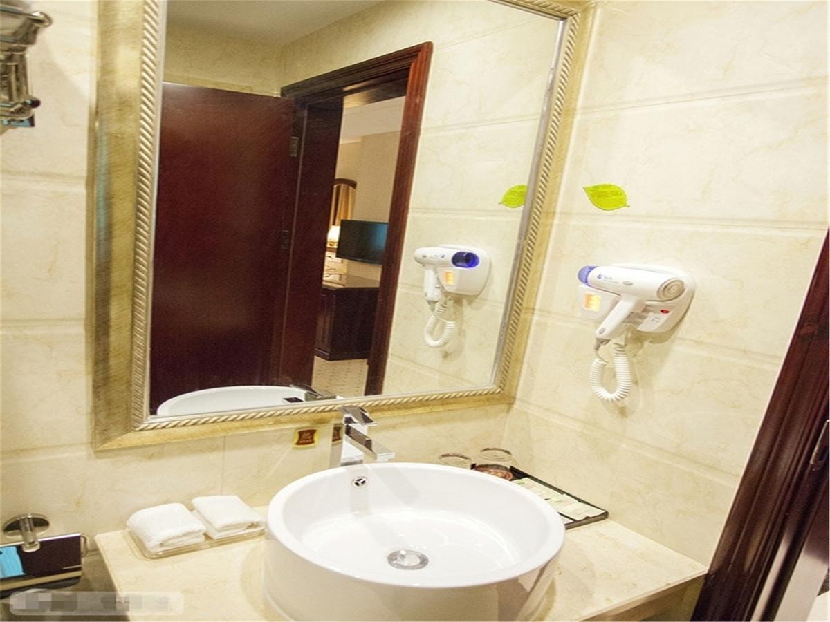 Vienna International Hotel Shanghai Baoshan Pangu Road מראה חיצוני תמונה
