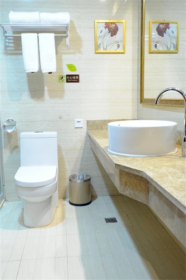 Vienna International Hotel Shanghai Baoshan Pangu Road מראה חיצוני תמונה